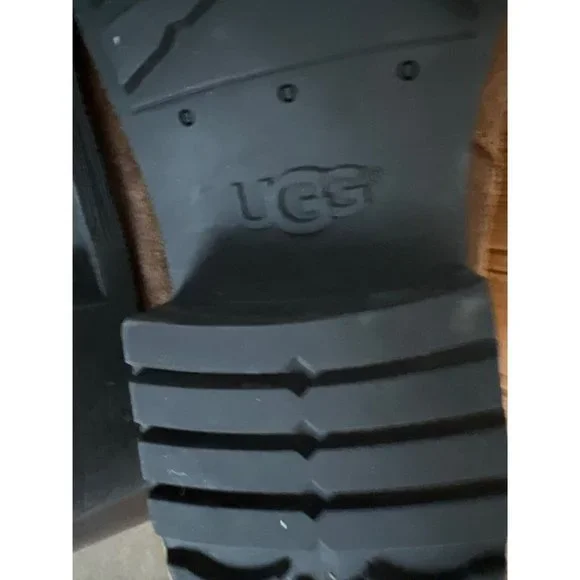 UGG Benson II Brown Leather Side Zip Wool Lined Ankle Boots Women’s Size 8 - Picture 14 of 14